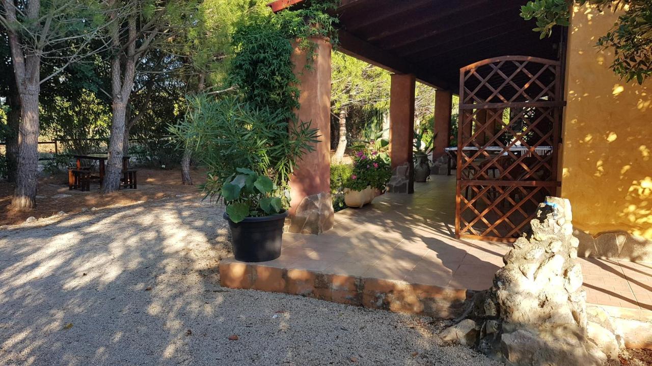 Agriturismo La Barca In Secca ออลเมโด ภายนอก รูปภาพ