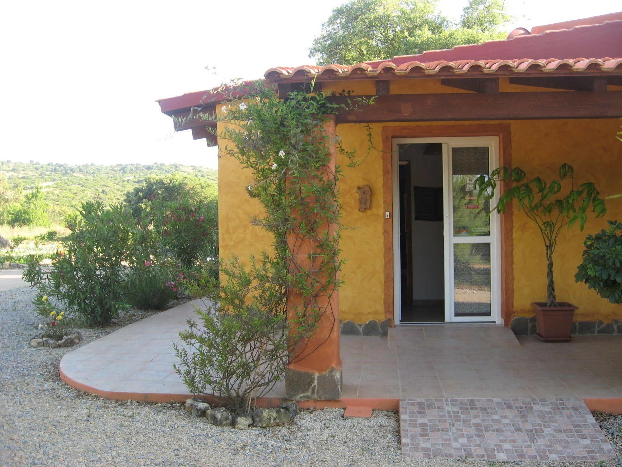 Agriturismo La Barca In Secca ออลเมโด ภายนอก รูปภาพ