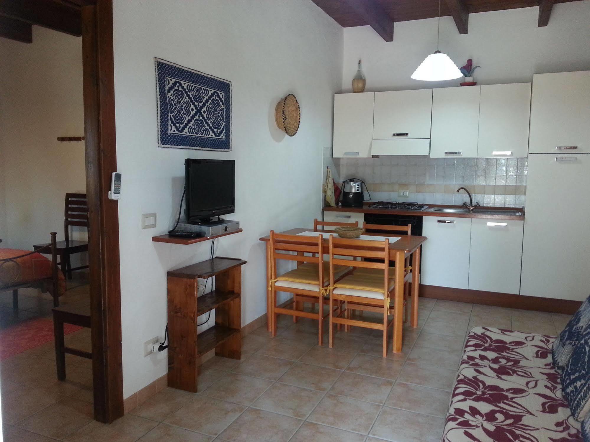 Agriturismo La Barca In Secca ออลเมโด ภายนอก รูปภาพ