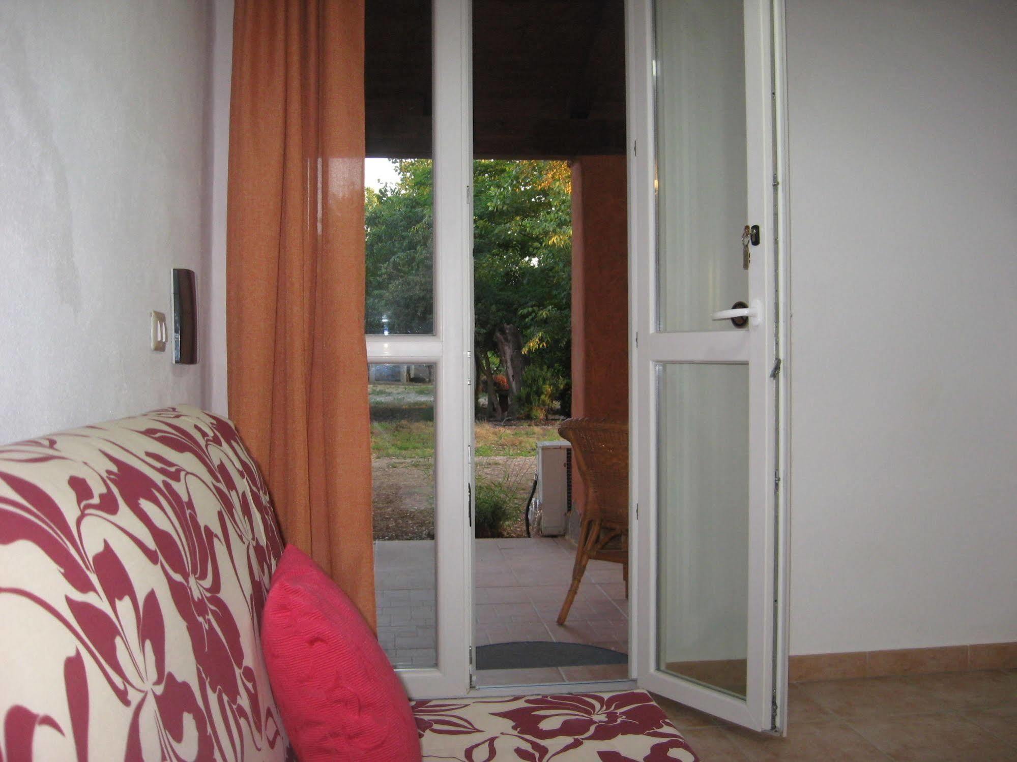 Agriturismo La Barca In Secca ออลเมโด ภายนอก รูปภาพ