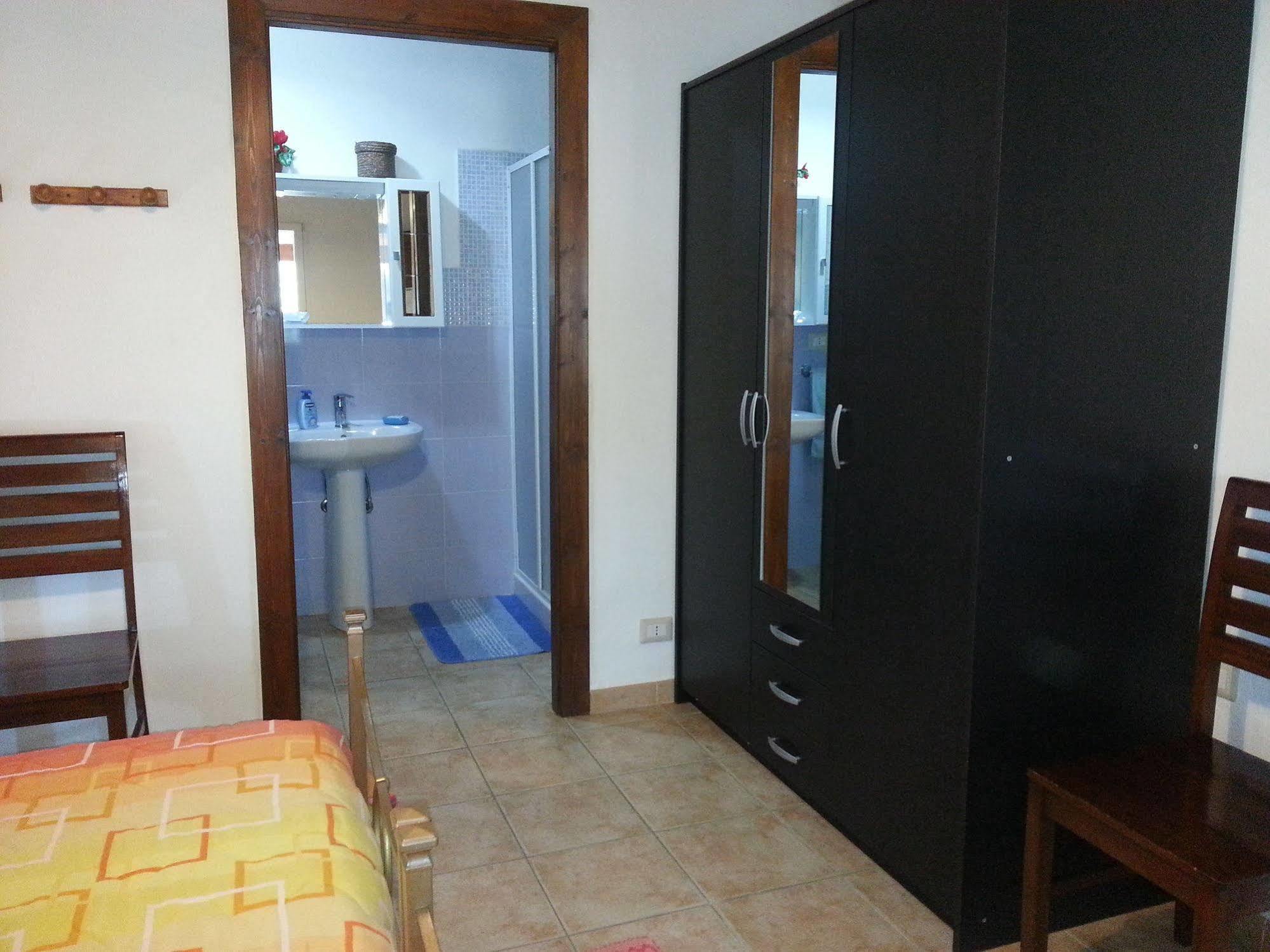 Agriturismo La Barca In Secca ออลเมโด ภายนอก รูปภาพ