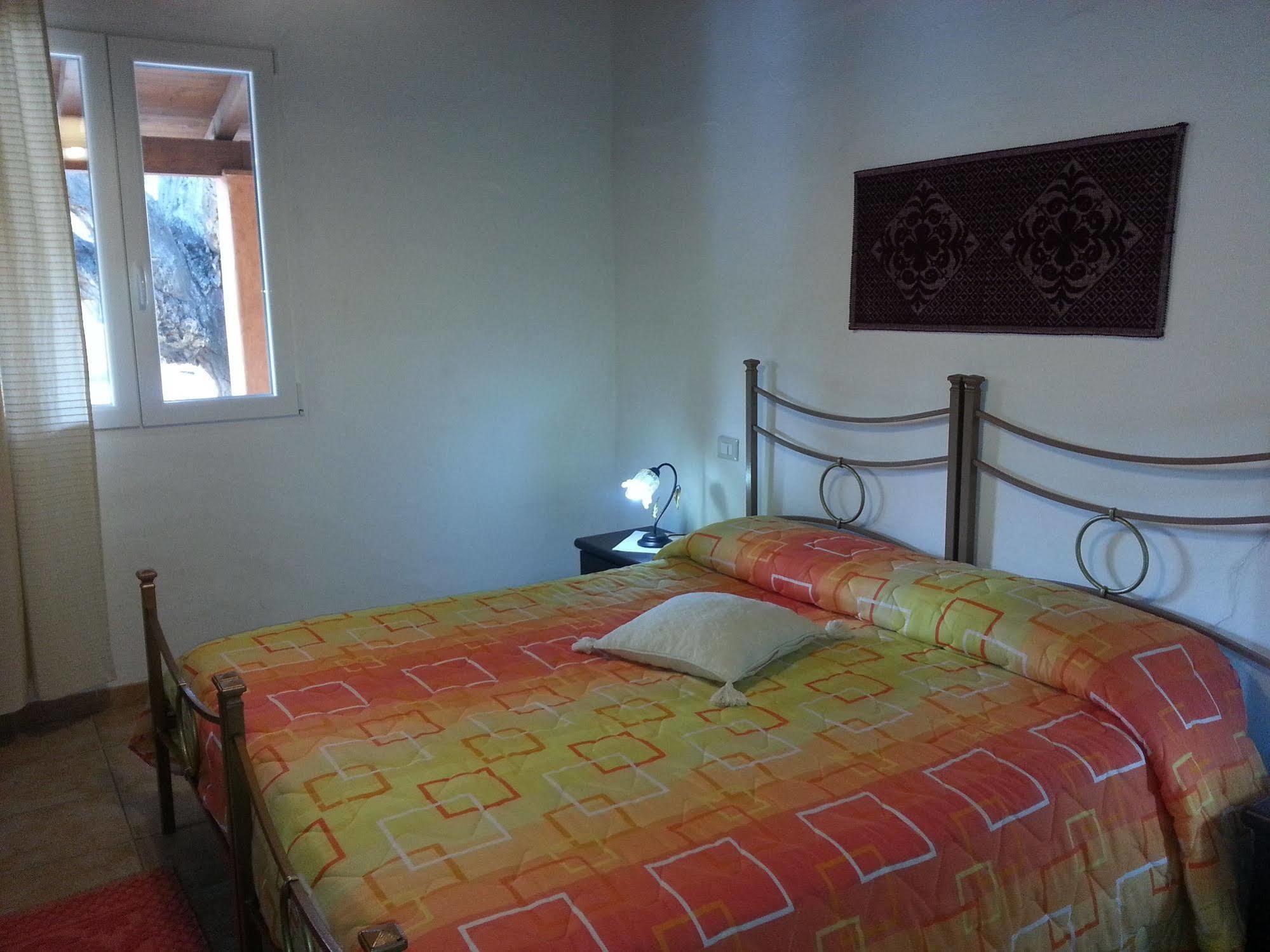 Agriturismo La Barca In Secca ออลเมโด ภายนอก รูปภาพ